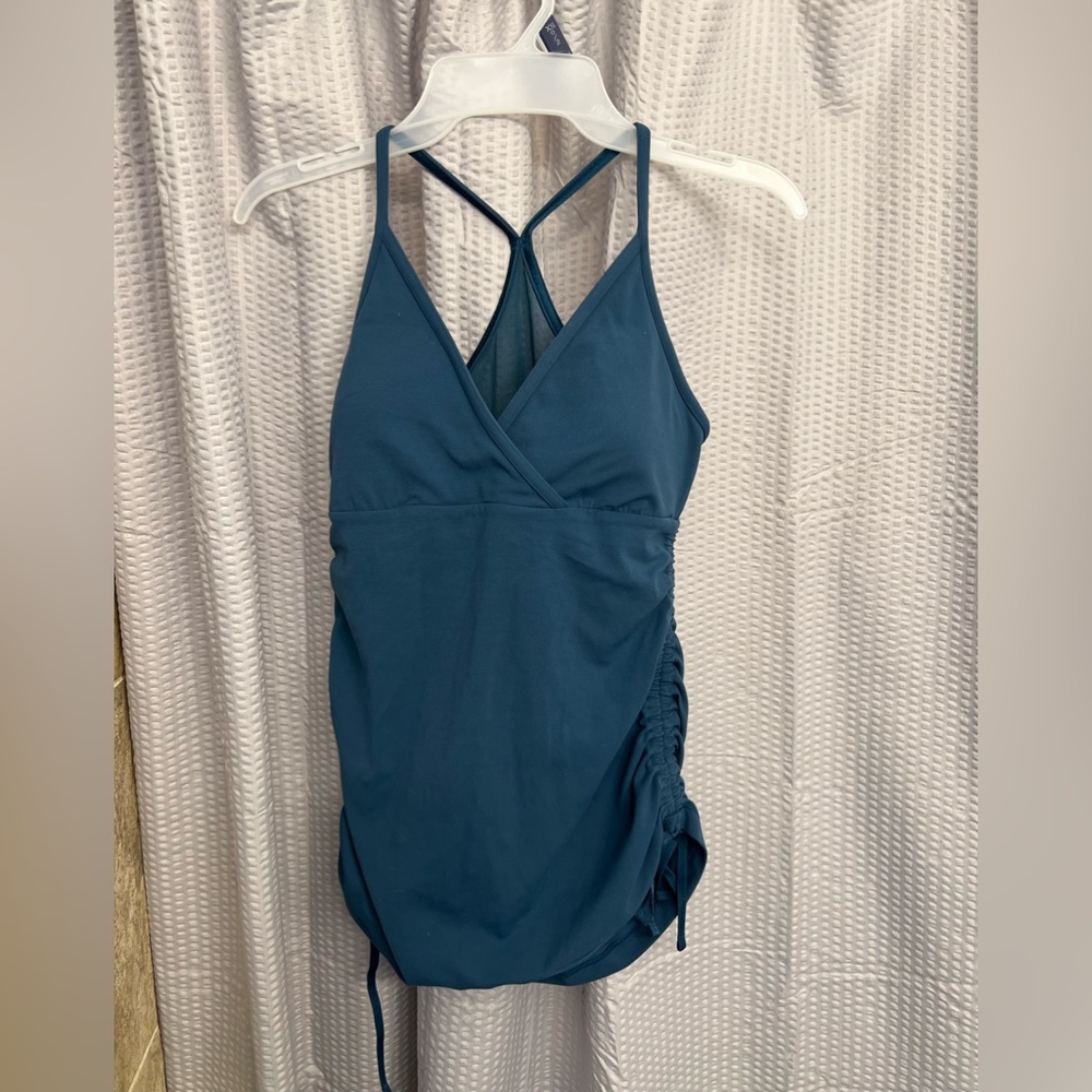 Lululemon workout tank top